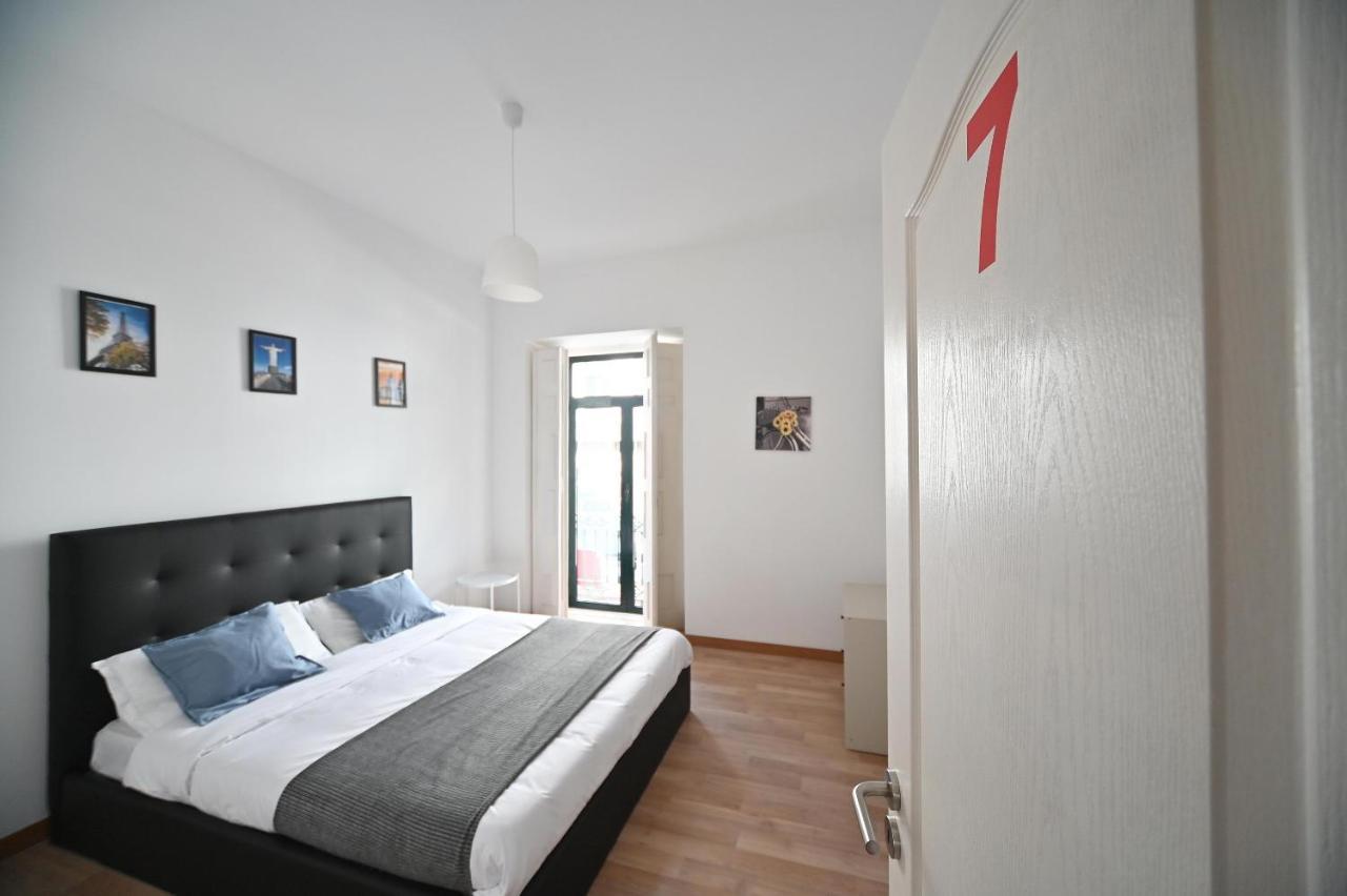 7 Requinte Hostel ลิสบอน ภายนอก รูปภาพ